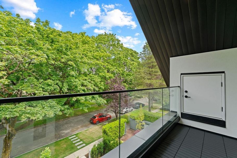 1 3880 W 23rd Avenue Vancouver, BC - 37