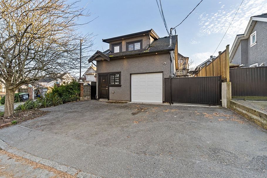 831 E King Edward Avenue Vancouver, BC - 23