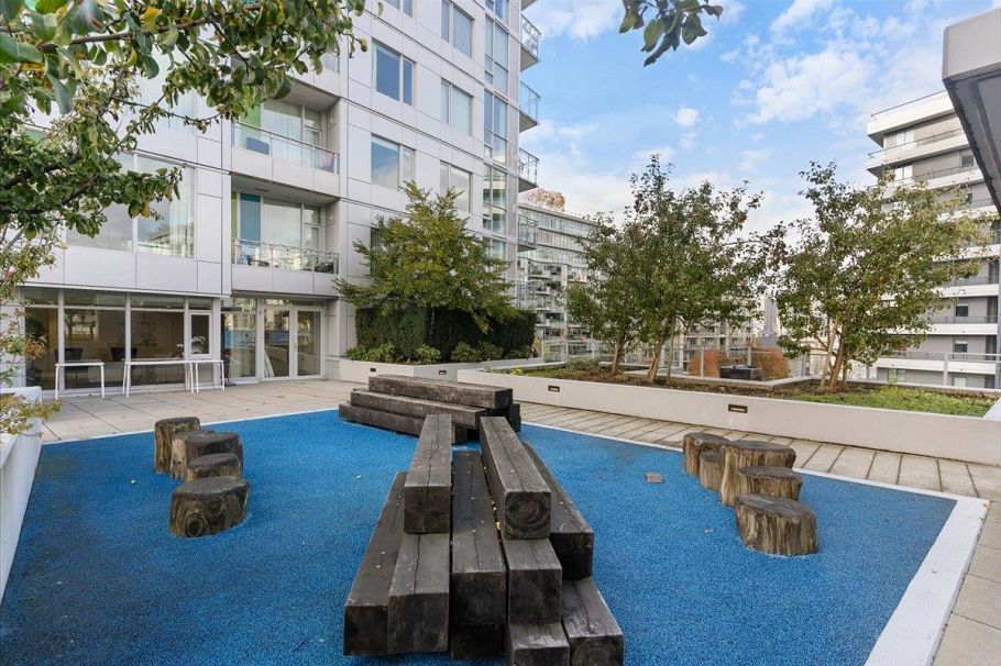 805 1708 Ontario Street Vancouver, BC - 27