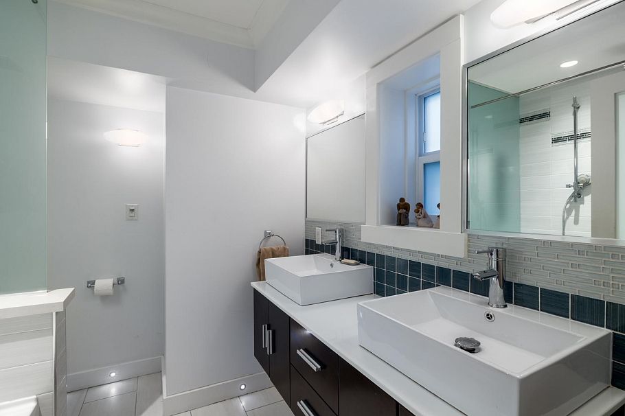 3432 W 13th Avenue Vancouver, BC - 24