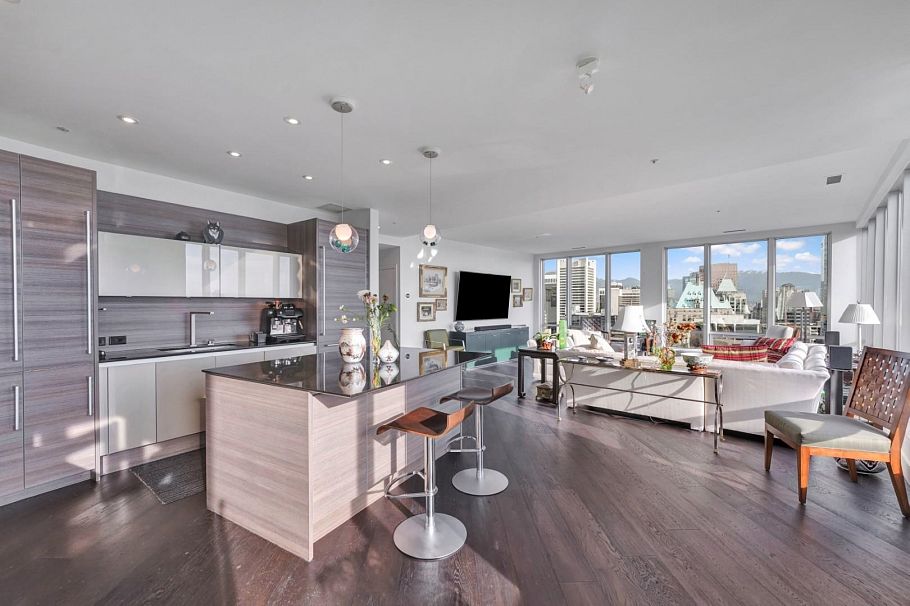 2106 989 Nelson Street Vancouver, BC - 6