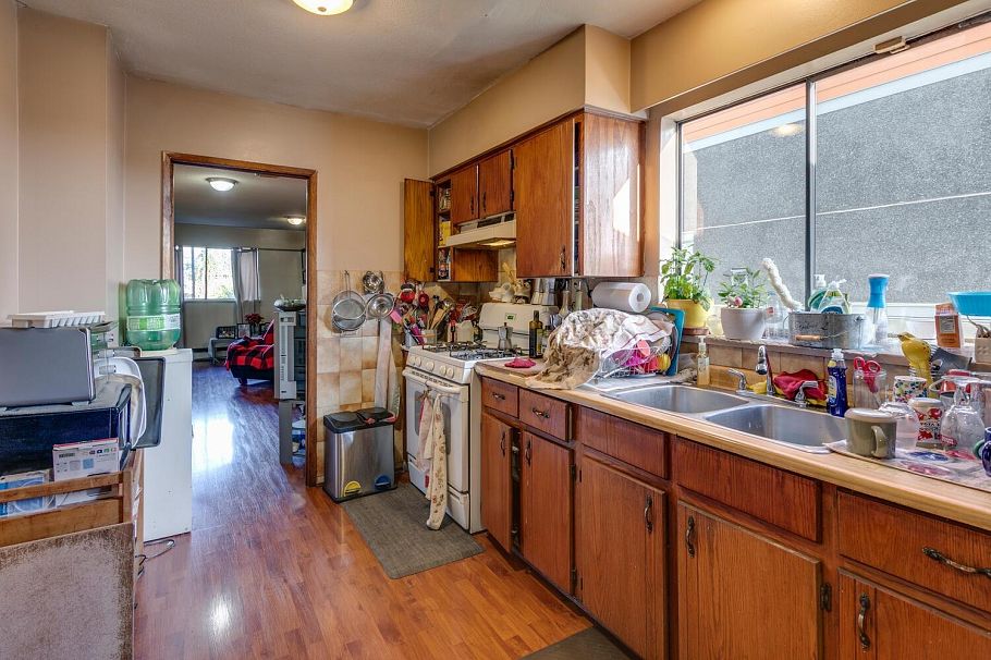 3254 E 5th Avenue Vancouver, BC - 10