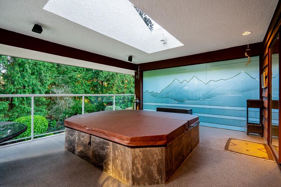 4695 Mapleridge Drive North Vancouver, BC - 7