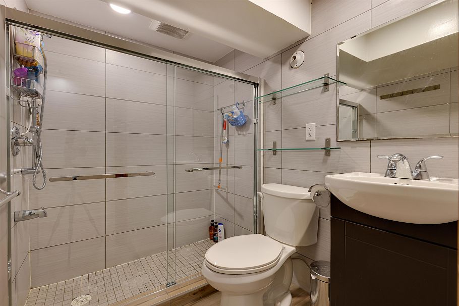 76 3437 E 49th Avenue Vancouver, BC - 19