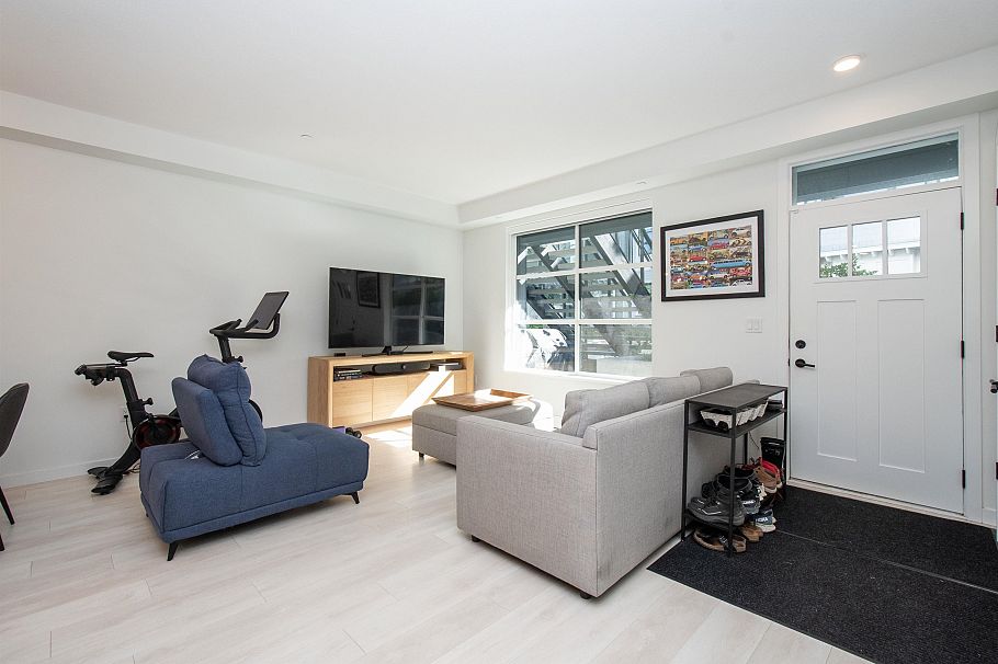 118 2045 Heritage Park Lane North Vancouver, BC - 7