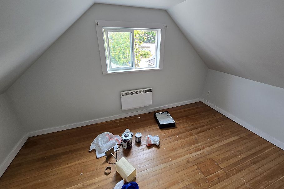 4212 Perry Street Vancouver, BC - 9