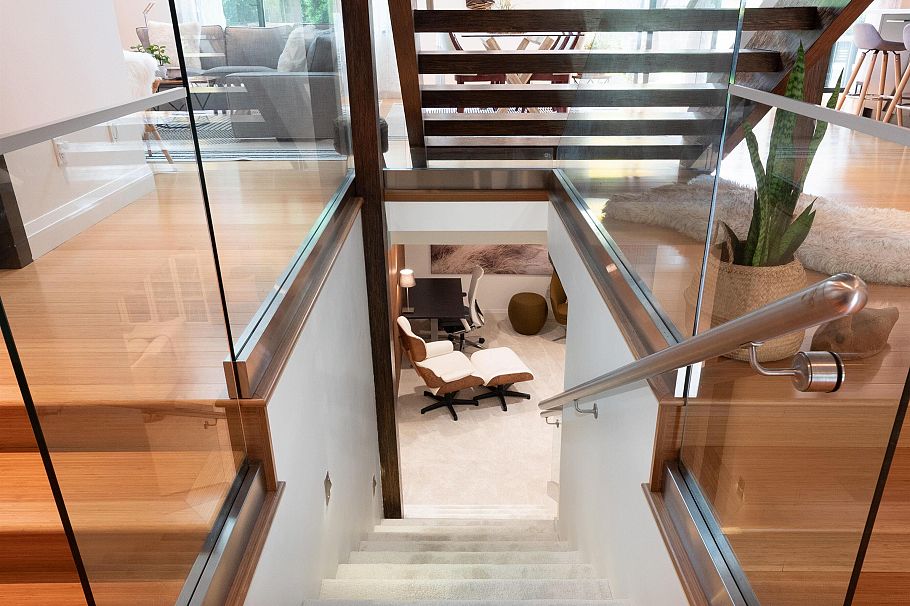 1930 Panorama Drive North Vancouver, BC - 28