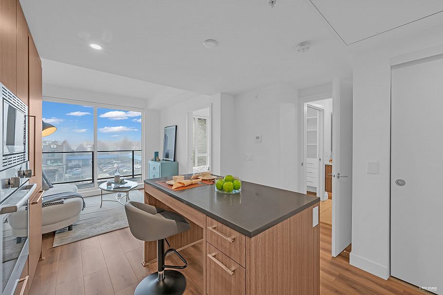 404 8888 Osler Street Vancouver, BC - 5