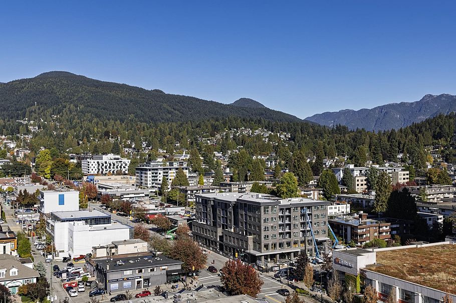 1702 121 W 16th Street North Vancouver, BC - 5