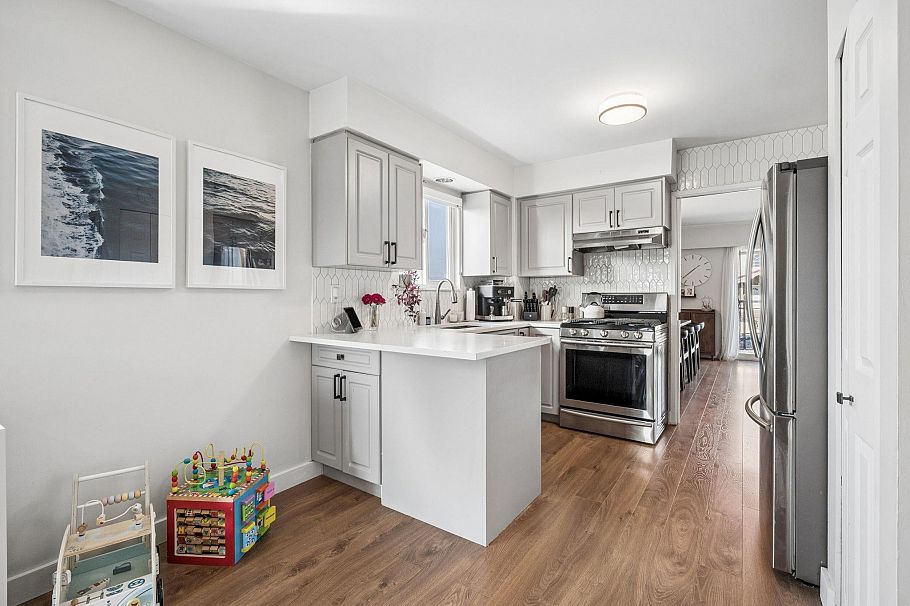 3616 E Georgia Street Vancouver, BC - 21