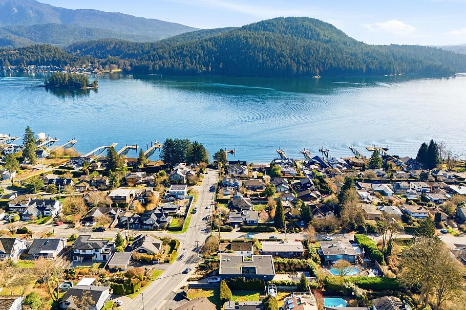 487 Roslyn Boulevard North Vancouver, BC - 31