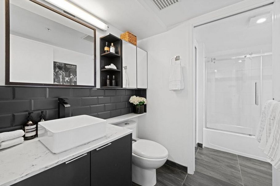 404 1633 W 8th Avenue Vancouver, BC - 14