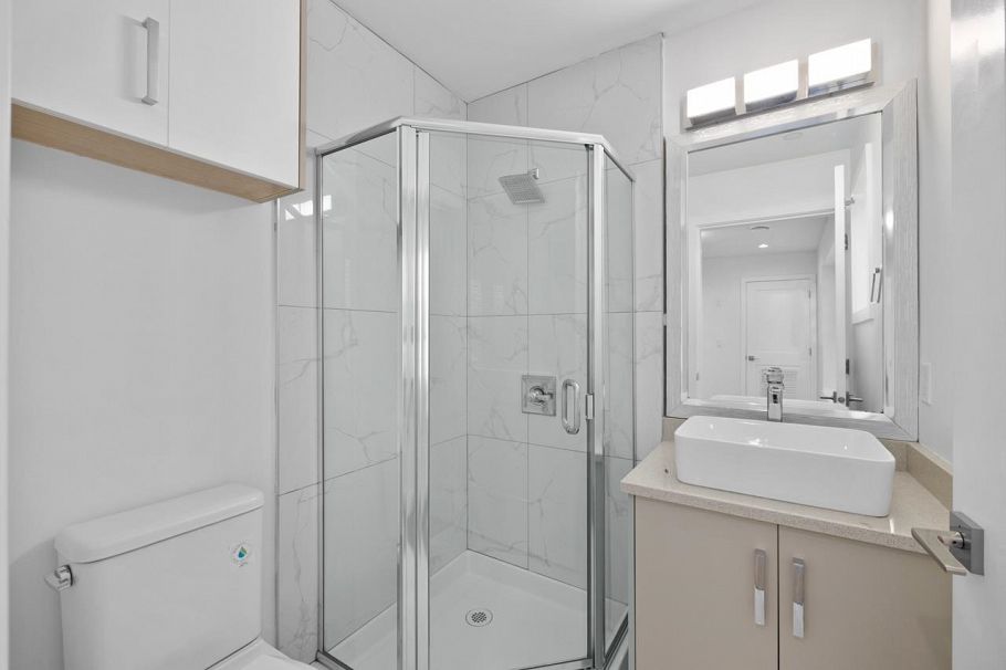 3133 Glen Drive Vancouver, BC - 20