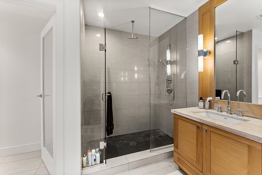 41 3639 Aldercrest Drive North Vancouver, BC - 23