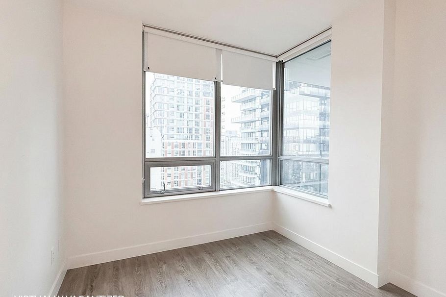 2207 1308 Hornby Street Vancouver, BC - 16