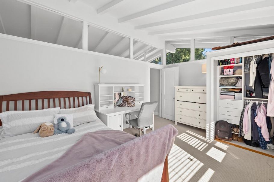 145 E Kensington Road North Vancouver, BC - 30