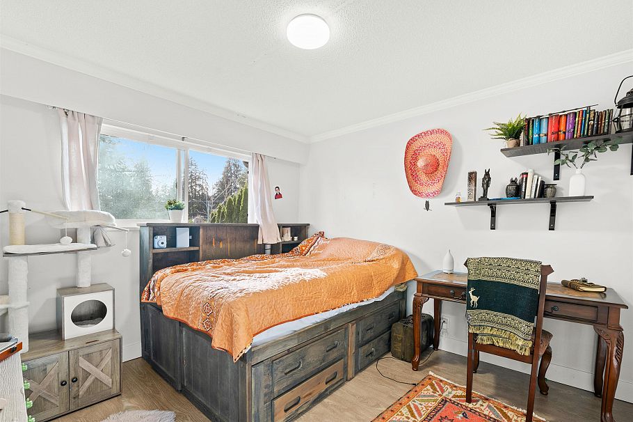 2333 Kirkstone Road North Vancouver, BC - 24