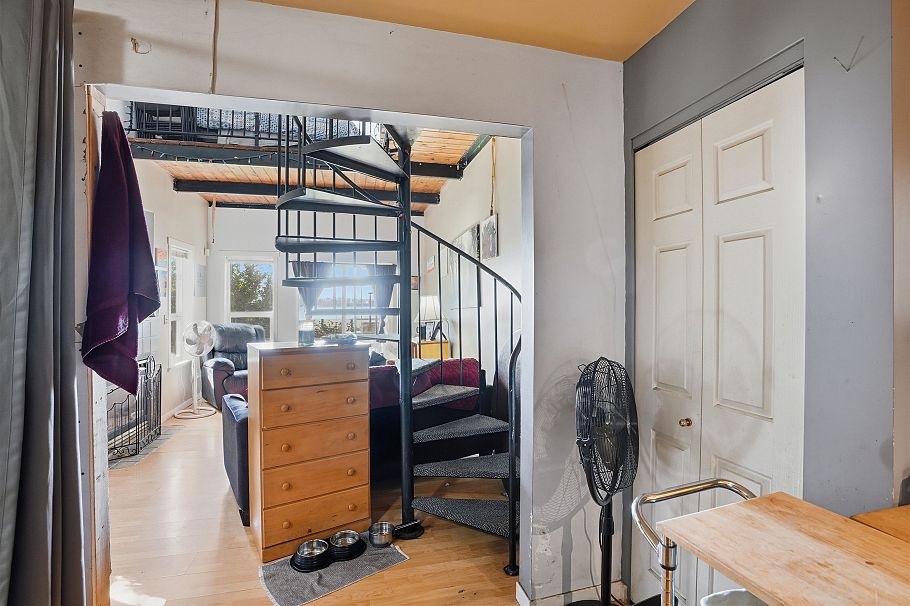 B 403 Alder Street North Vancouver, BC - 15