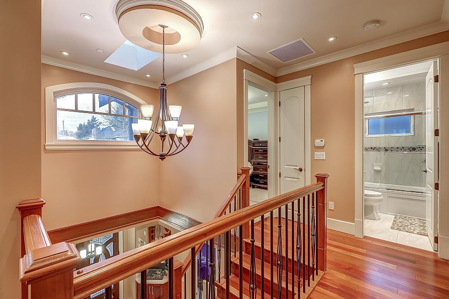 66 W 44th Avenue Vancouver, BC - 23