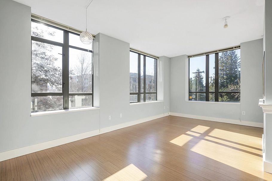 312 170 W 1st Street North Vancouver, BC - 5