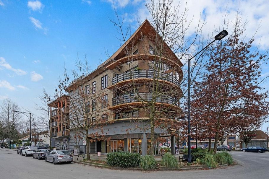 403 857 W 15th Street North Vancouver, BC - 19