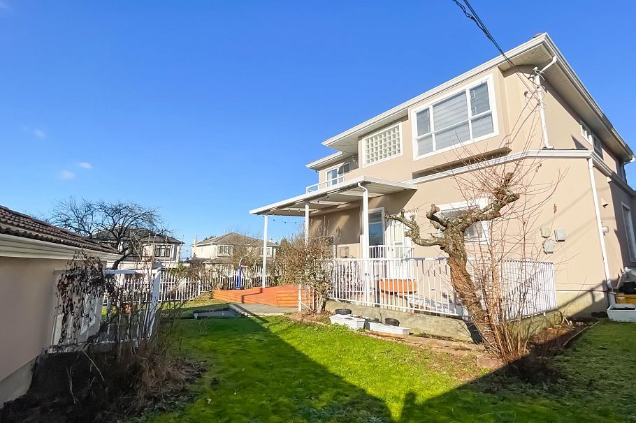 2056 Scarboro Avenue Vancouver, BC - 32