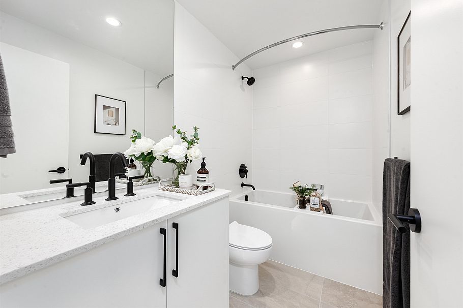 135 535 E 2nd Street North Vancouver, BC - 9