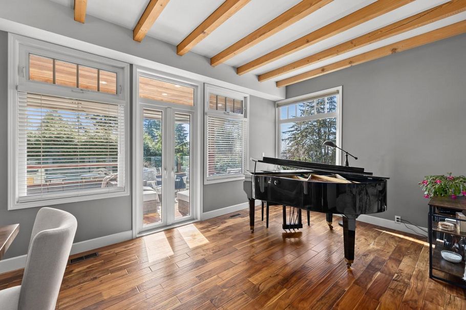 145 E Kensington Road North Vancouver, BC - 11