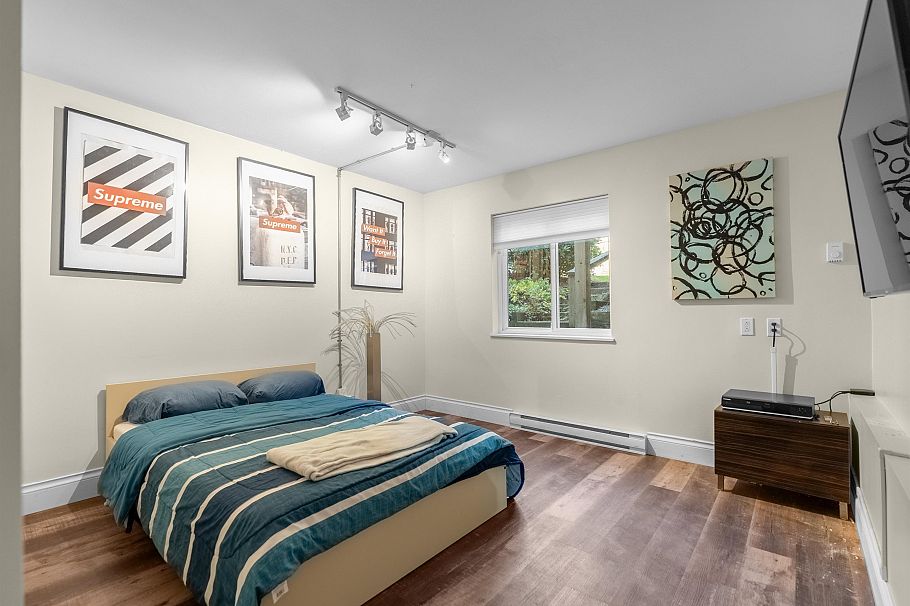 324 E 24th Street North Vancouver, BC - 23