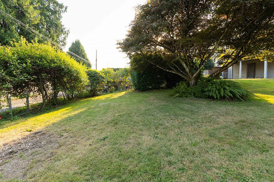 1063 Whitchurch Street North Vancouver, BC - 29