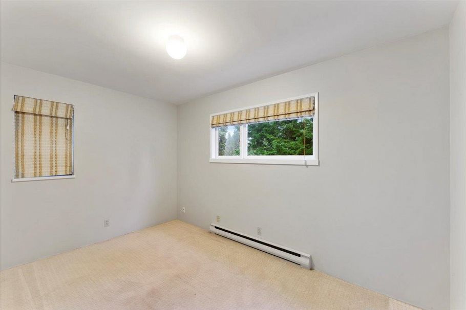 1064 Ruthina Avenue North Vancouver, BC - 33