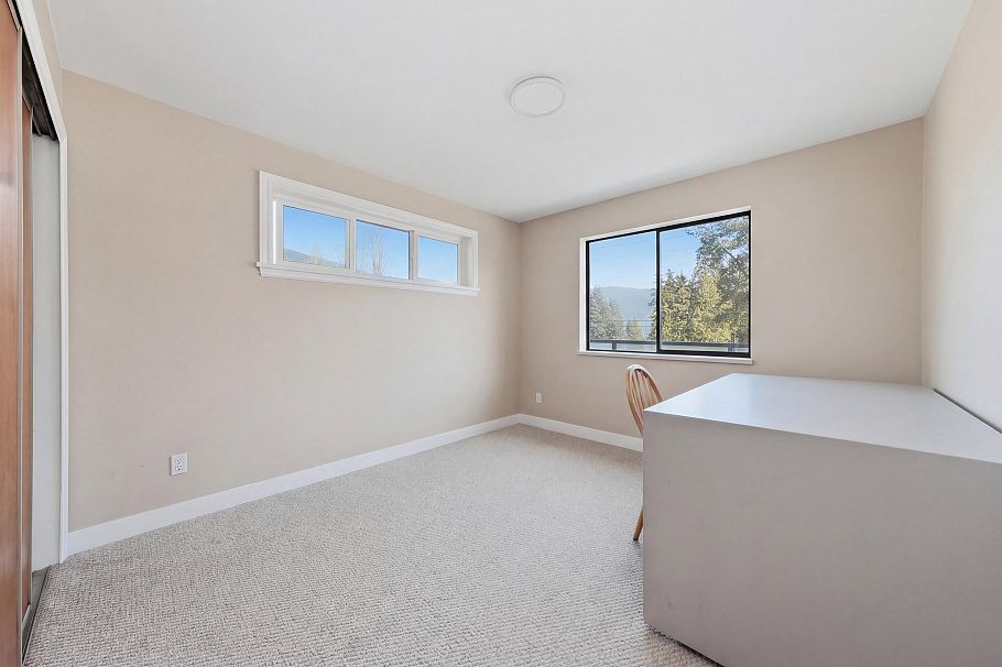 1911 Deep Cove Road North Vancouver, BC - 15