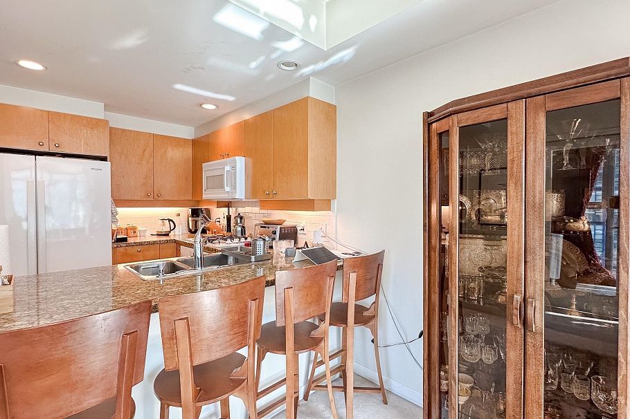 1004 1710 Bayshore Drive Vancouver, BC - 9