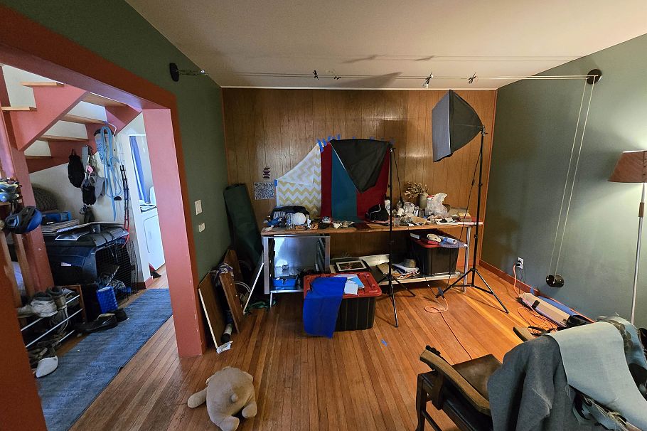 4212 Perry Street Vancouver, BC - 4