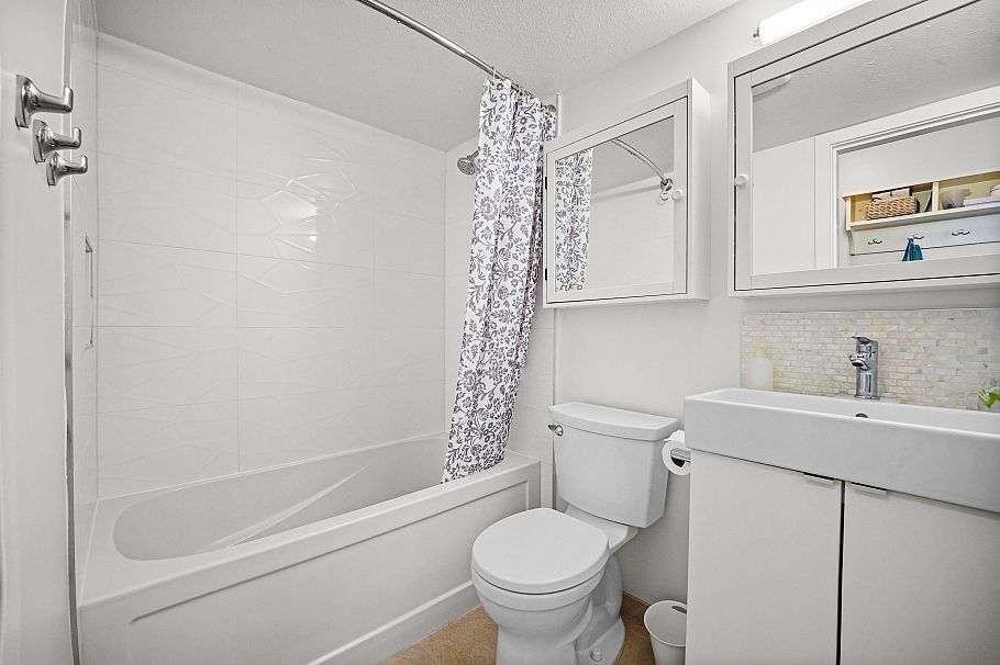 301 674 W 17th Avenue Vancouver, BC - 15