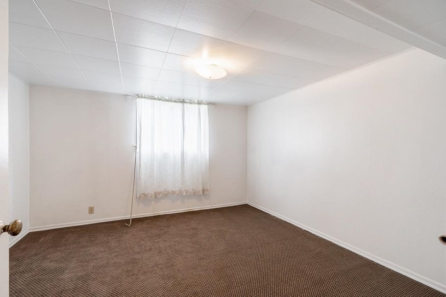 2604 E 19th Avenue Vancouver, BC - 27