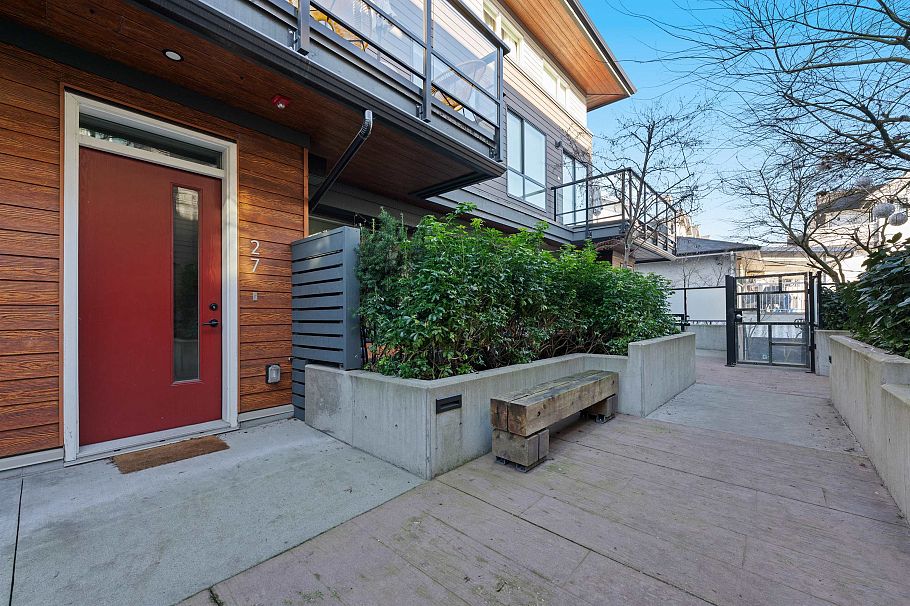 27 533 E 3rd Street North Vancouver, BC - 34