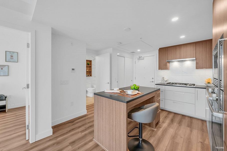 404 8888 Osler Street Vancouver, BC - 8