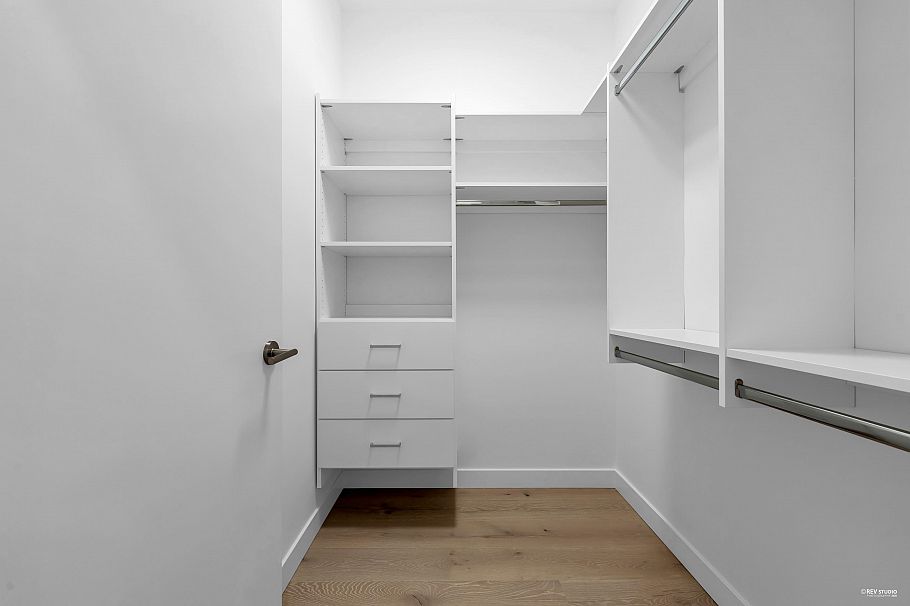 659 W 30th Avenue Vancouver, BC - 17