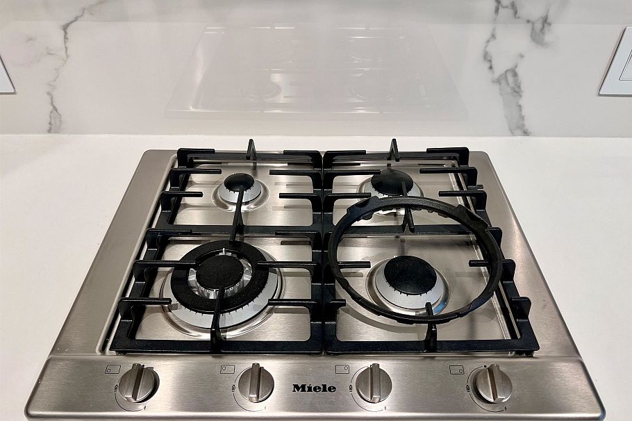 210 5168 Cambie Street Vancouver, BC - 3