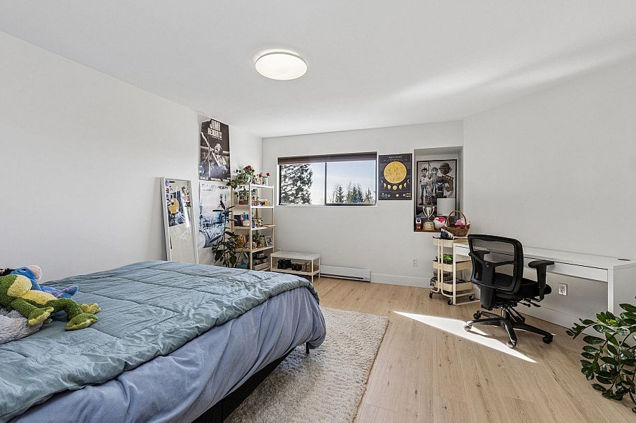 5709 Owl Court North Vancouver, BC - 19