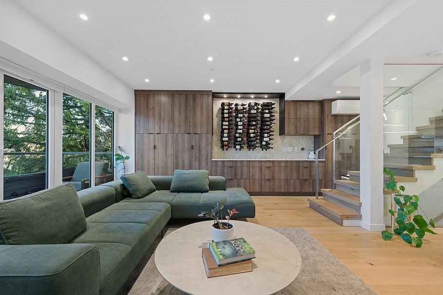 2142 W 1st Avenue Vancouver, BC - 5