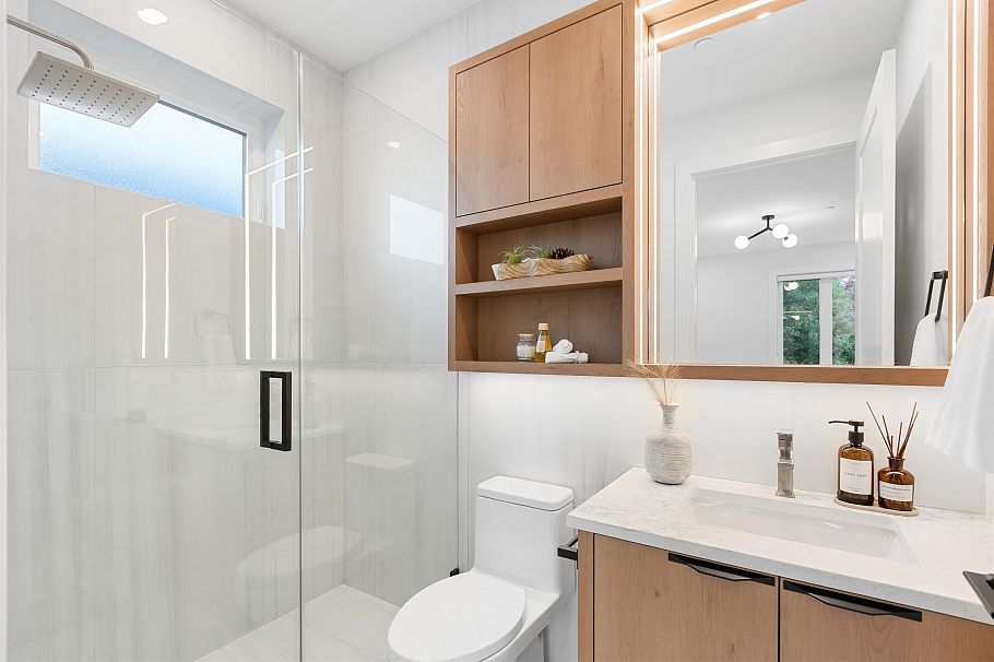 1 2435 Napier Street Vancouver, BC - 14