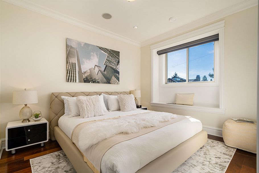 3716 W 17th Avenue Vancouver, BC - 18