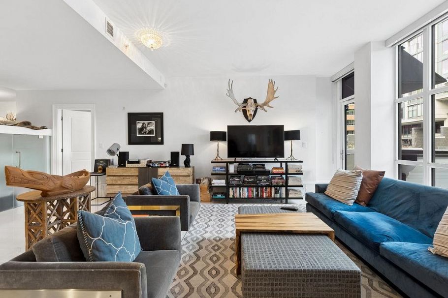 304 1102 Hornby Street Vancouver, BC - 5