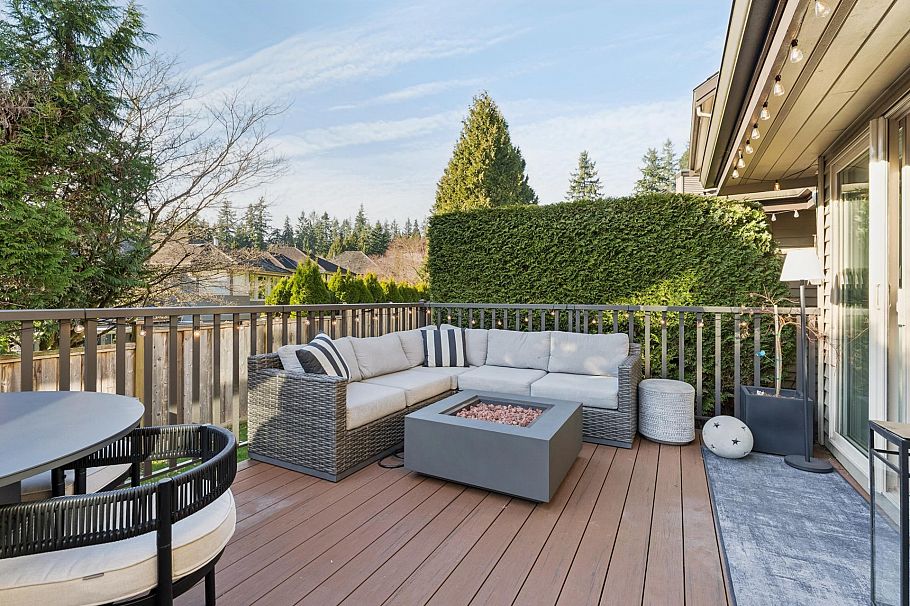 5 1550 Larkhall Crescent North Vancouver, BC - 31