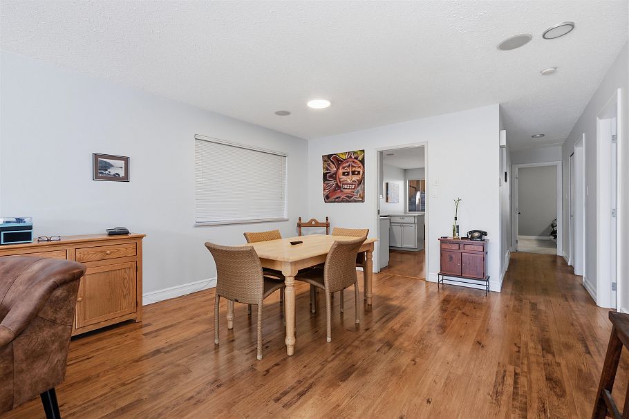 1911 Deep Cove Road North Vancouver, BC - 5