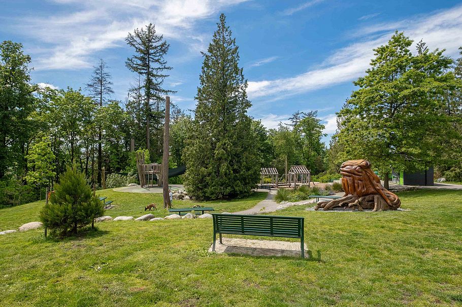 111 747 E 3rd Street North Vancouver, BC - 35