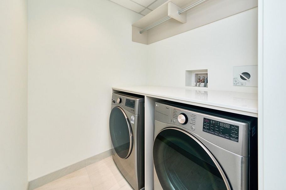 807 755 Harbourside Drive North Vancouver, BC - 31