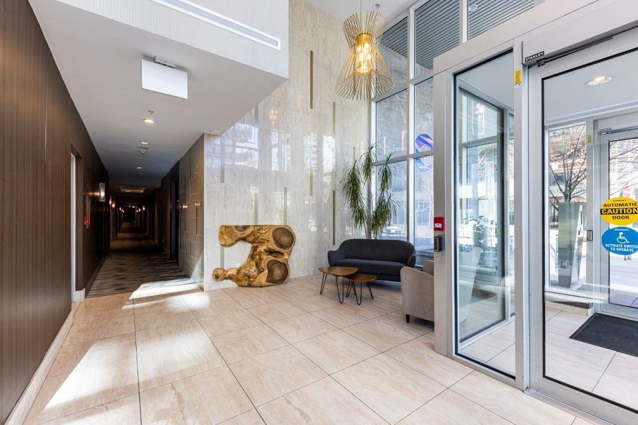 304 175 Victory Ship Way North Vancouver, BC - 13